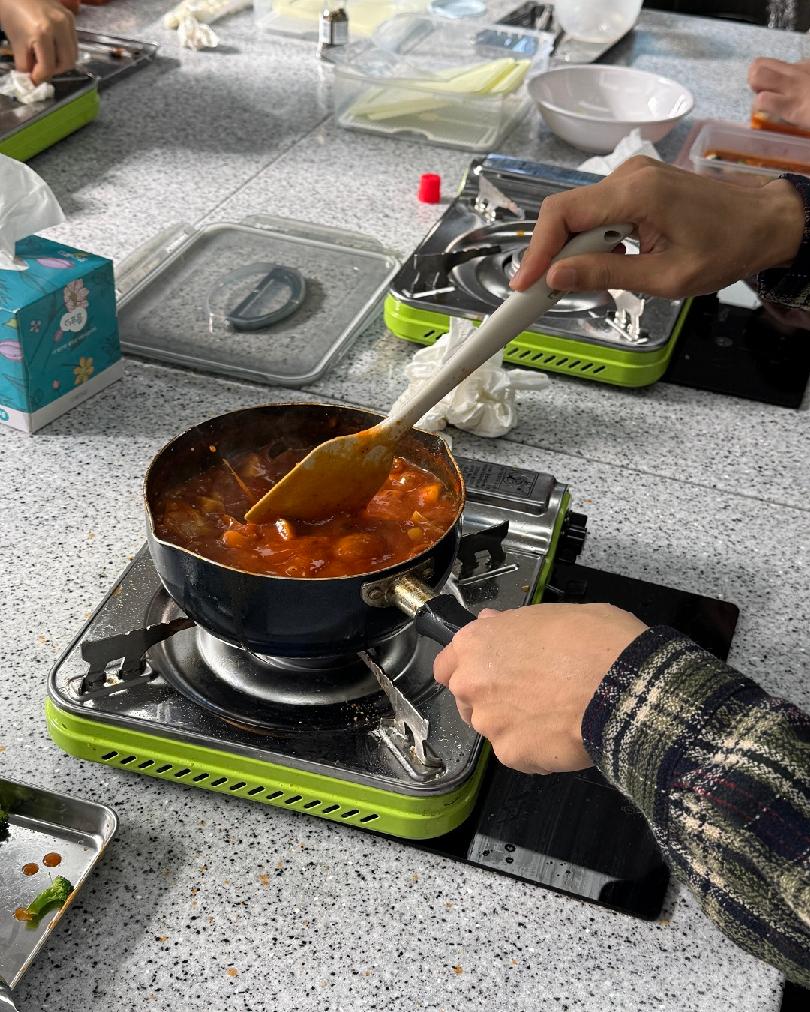 2025.12.06.쿠킹클래스닭고기토마토스튜&고구마브륄레1.jpg